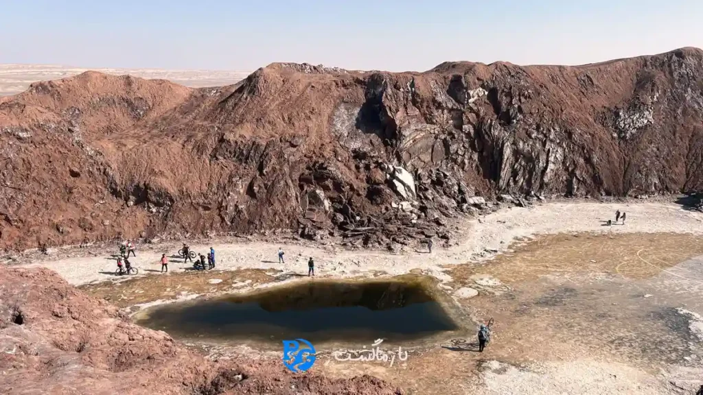 سفرنامه سفر یک روزه گنبد نمکی قم با پارماگشت